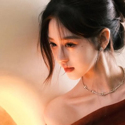 呢个校园选乜鬼
